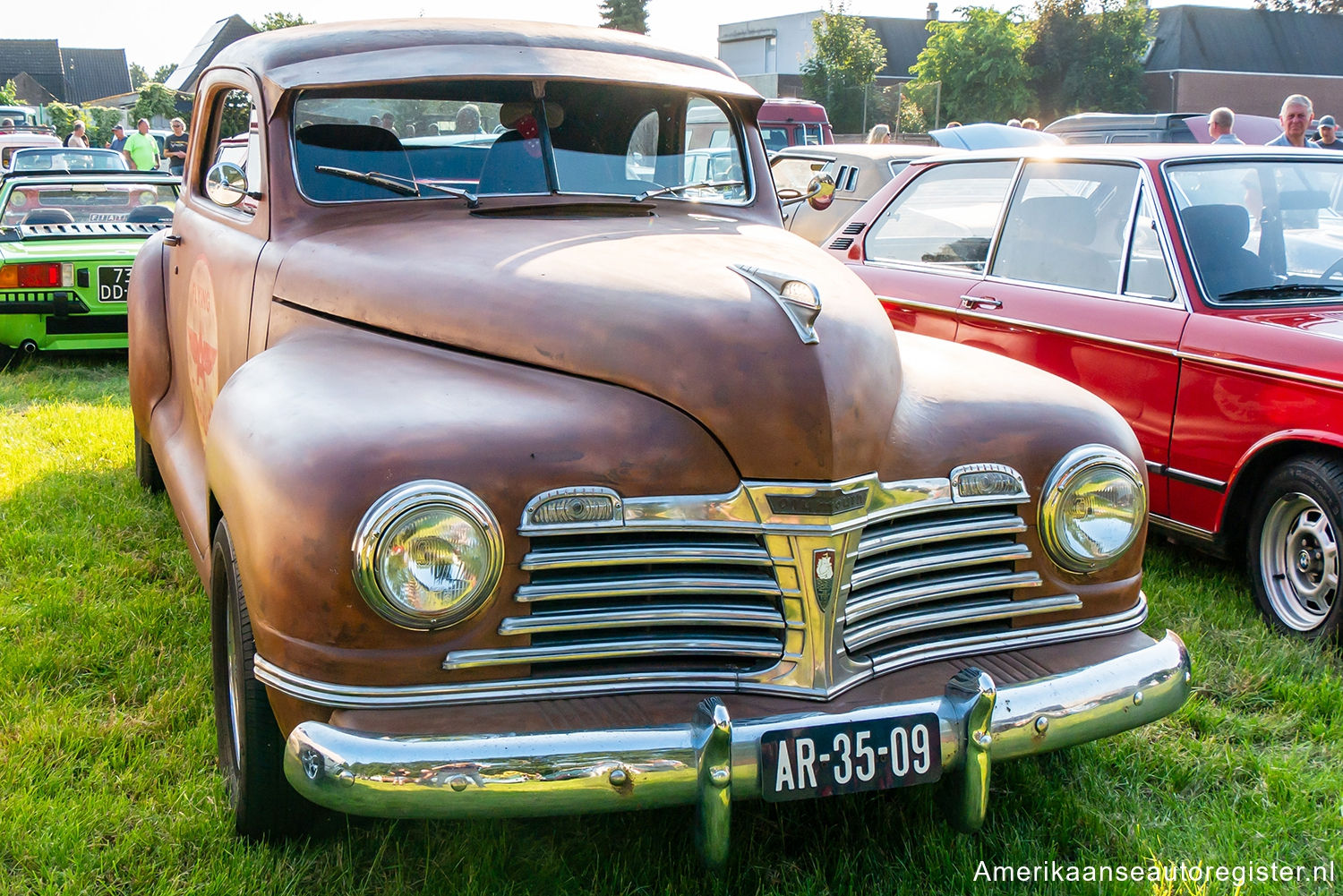 Plymouth De Luxe uit 1942